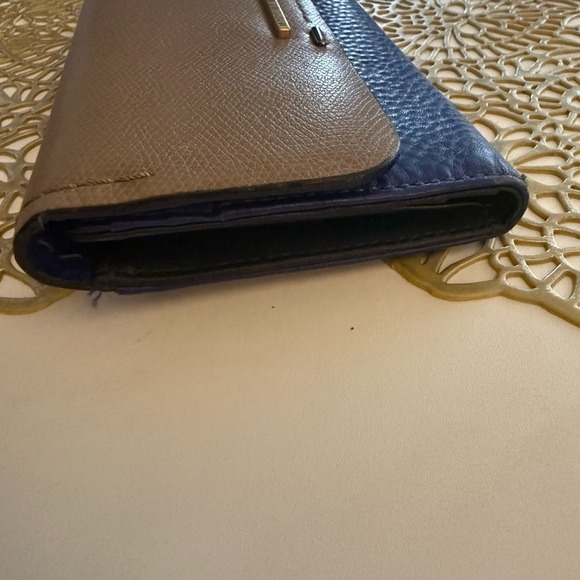 Marc by Marc Jacobs Beige and Navy Wallet - Picture 9 of 9